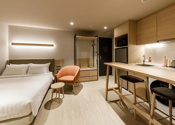 Nishitetsu Croom Silom 3*
